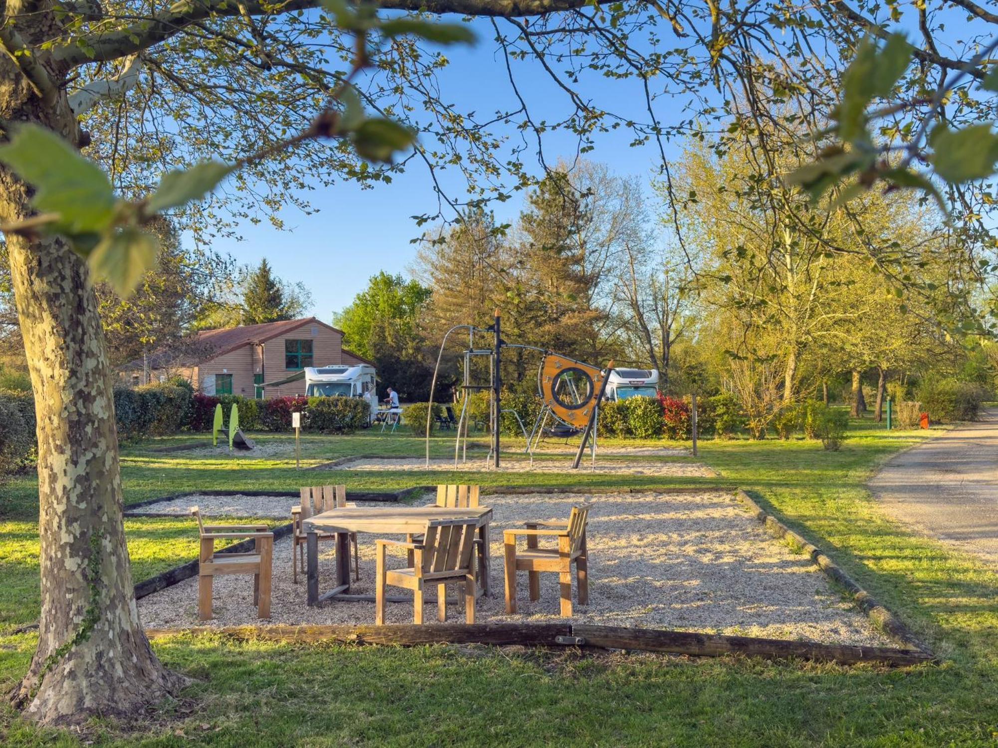 Onlycamp Camping Le Champ D'Ete Reyssouze Ngoại thất bức ảnh